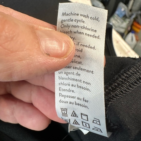 SPANX Ponte black shaping woman's ankle casual classic chic pant.  MEDIUM - Picture 10 of 11